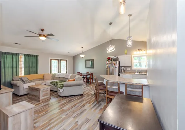 Photo 3 of Single family home for sale at 826 Lakengren Dr, Eaton, OH 45320 | MLS# 967992 | Listing updated on 2026-10-06