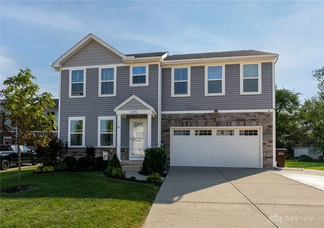 Photo 2 of Single family home for sale at 1225 Shannon Ln, Xenia, OH 45385 | MLS# 968077 | Listing updated on 2026-09-12