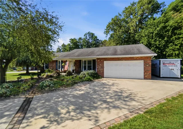 Photo 2 of Sale Pending at 2507 Debbie Dr, Lima, OH 45807 | MLS# 968109 | Listing updated on 2026-09-17