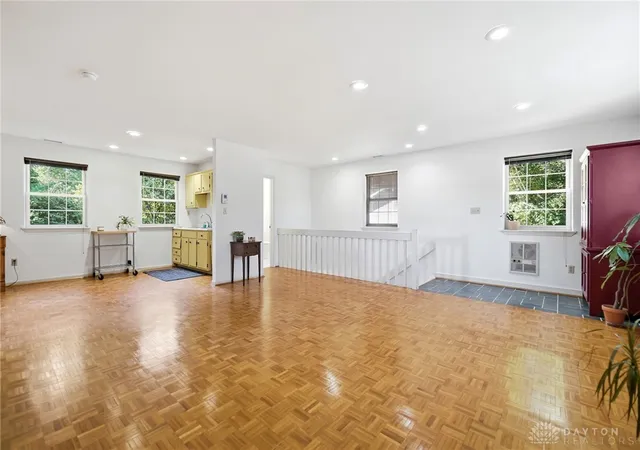 Photo 4 of Sale Pending at 16 Vermont Ave, Cincinnati, OH 45215 | MLS# 968138 | Listing updated on 2026-10-06