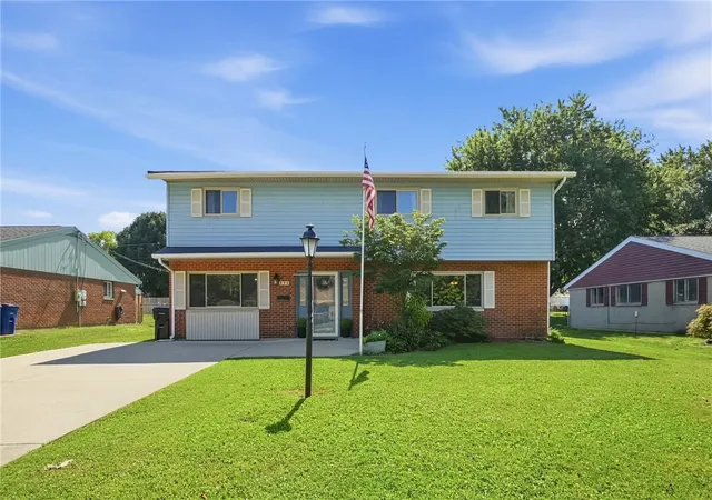 Photo 2 of Single family home for sale at 976 Kathryn Dr, Wilmington, OH 45177 | MLS# 967662 | Listing updated on 2026-09-13