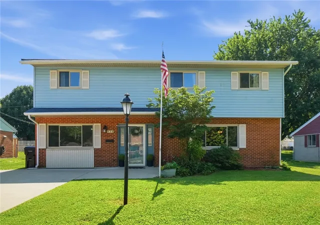 Photo 2 of Single family home for sale at 976 Kathryn Dr, Wilmington, OH 45177 | MLS# 967662 | Listing updated on 2026-09-13