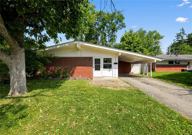 Photo 2 of Single family home for sale at 5229 Bayside Dr, Dayton, OH 45431 | MLS# 967452 | Listing updated on 2026-09-04