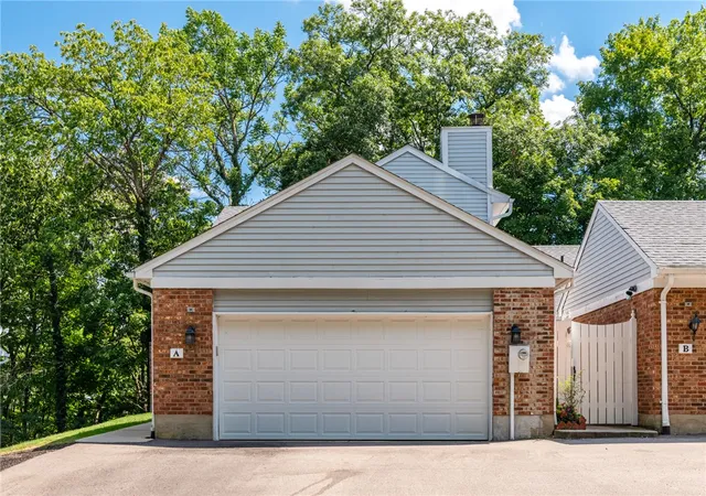 Photo 3 of Condo for sale at 1346 Whispering Woods Dr #A, Dayton, OH 45449 | MLS# 967563 | Listing updated on 2026-10-04