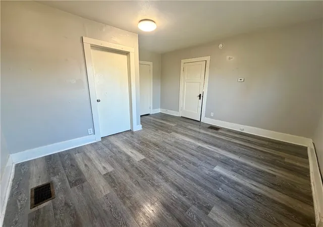 Listing Photo 4 - Condo for sale in building located at 432 N Gettysburg Ave, Dayton, OH 45417