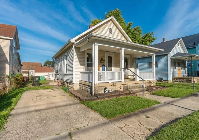 Photo 2 of Single family home for sale at 128 Staunton St, Piqua, OH 45356 | MLS# 968242 | Listing updated on 2026-09-18