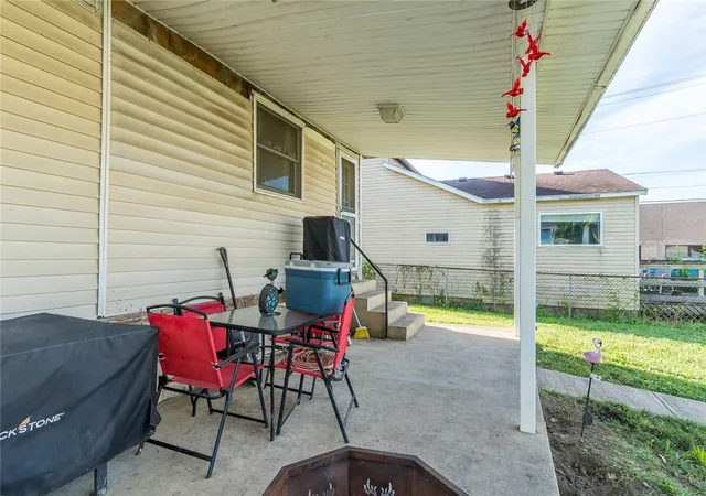 Photo 3 of Single family home for sale at 128 Staunton St, Piqua, OH 45356 | MLS# 968242 | Listing updated on 2026-09-18