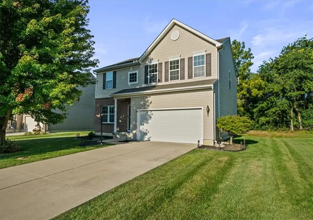 Photo 2 of Single family home for sale at 2131 Wagner Tr Dr, Beavercreek, OH 45431 | MLS# 968165 | Listing updated on 2026-09-06