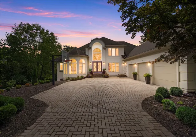 Photo 1 of Mansion for sale at 1038 Thicket Walk, Dayton, OH 45429 | MLS# 968163 | Listing updated on 2026-09-06