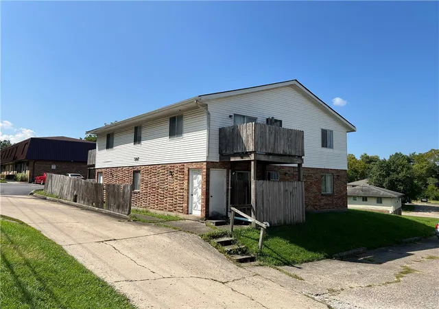 Listing Photo 2 - Condo for sale in building located at 507 S Linden Ave, Miamisburg, OH 45342 - Unit #