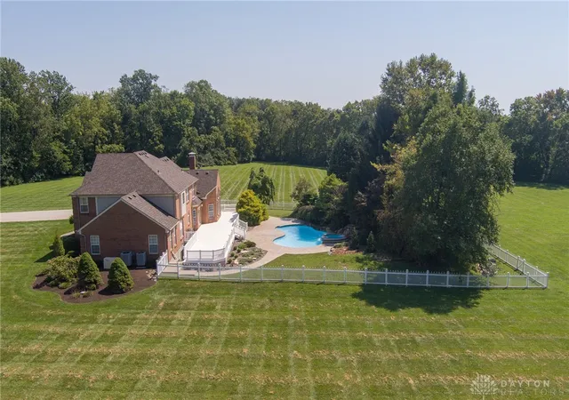 Photo 2 of Single family home for sale at 2121 N Route 741, Franklin, OH 45005 | MLS# 968169 | Listing updated on 2026-09-04