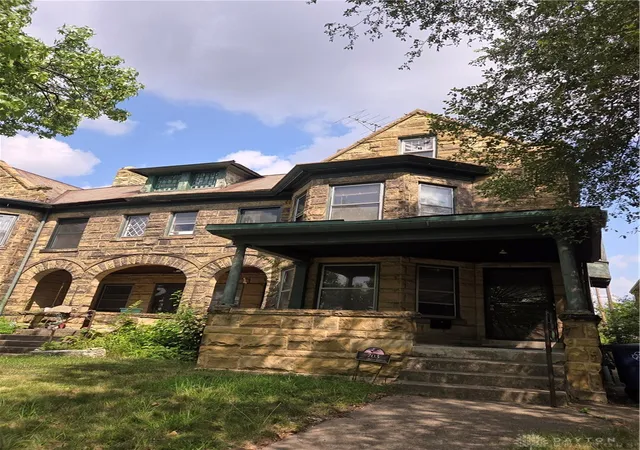 Photo 2 of Townhouse for sale at 703 W Grand Ave, Dayton, OH 45406 | MLS# 968272 | Listing updated on 2026-09-10