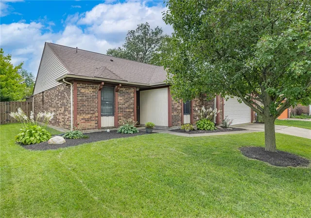 Photo 3 of Single family home for sale at 6660 Loblolly Dr, Dayton, OH 45424 | MLS# 968261 | Listing updated on 2026-09-05
