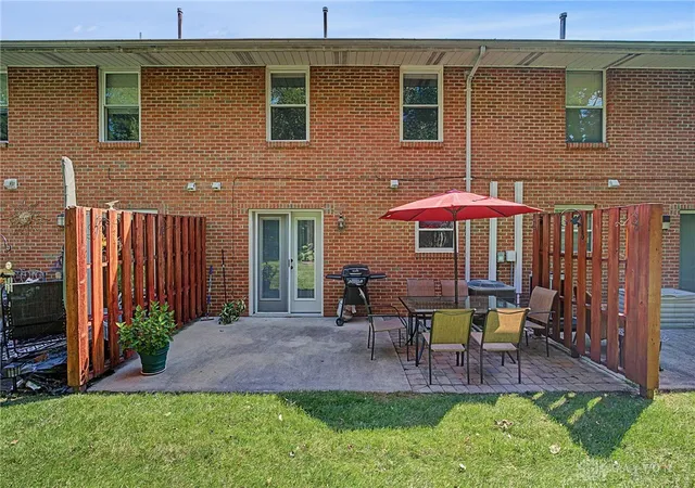 Listing Photo 2 - Condo for sale in building located at 35 Gabriel St, Vandalia, OH 45377 - Unit #