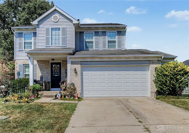Photo 2 of Single family home for sale at 5829 Cedarwood Ct, Maineville, OH 45039 | MLS# 968260 | Listing updated on 2026-09-05