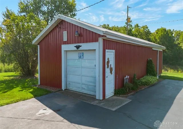 Photo 4 of Single family home for sale at 10700 State Line Rd, New Paris, OH 45347 | MLS# 968253 | Listing updated on 2026-09-08