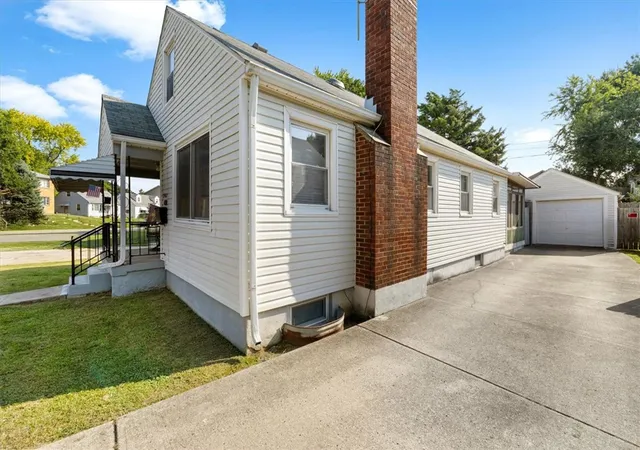 Photo 4 of Sale Pending at 2502 Springmont Ave, Dayton, OH 45420 | MLS# 968240 | Listing updated on 2026-09-12