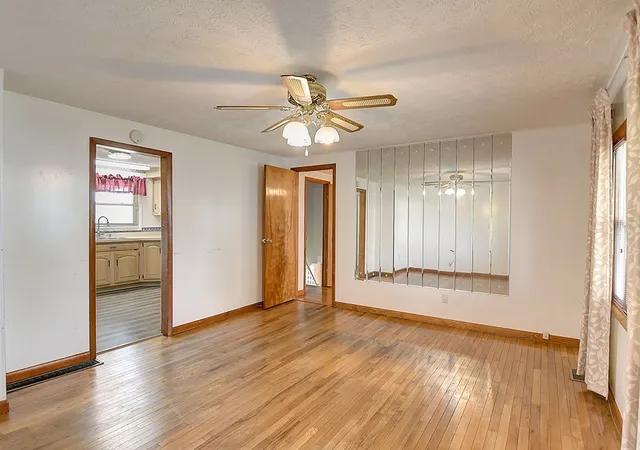 Photo 3 of Single family home for sale at 528 Osborn Ave, Fairborn, OH 45324 | MLS# 968269 | Listing updated on 2026-09-07
