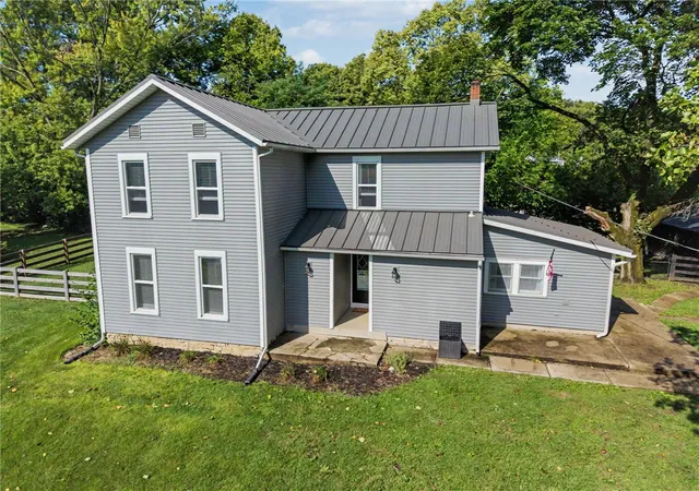 Photo 3 of Single family home for sale at 4905 Upper Valley Rd, Dayton, OH 45424 | MLS# 967987 | Listing updated on 2026-09-13