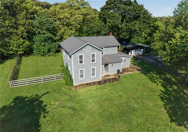 Photo 3 of Single family home for sale at 4905 Upper Valley Rd, Dayton, OH 45424 | MLS# 967987 | Listing updated on 2026-09-13