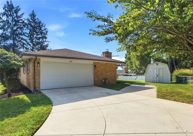 Photo 3 of Single family home for sale at 2630 Hazelbrook Dr, Butler Twp, OH 45414 | MLS# 968300 | Listing updated on 2026-10-02