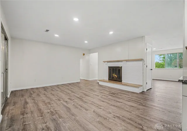 Photo 4 of Single family home for sale at 350 Blairwood Dr, Dayton, OH 45426 | MLS# 968289 | Listing updated on 2026-09-07