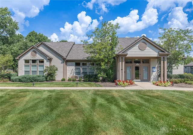 Listing Photo 2 - Condo for sale in building located at 1680 Piper Ln, Dayton, OH 45440