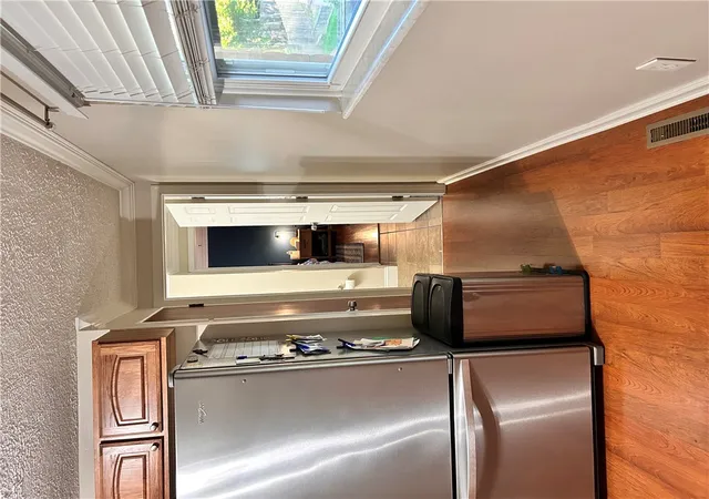 Photo 3 of Single family home for sale at 614 Maple Hl Dr, Dayton, OH 45449 | MLS# 967339 | Listing updated on 2026-09-07