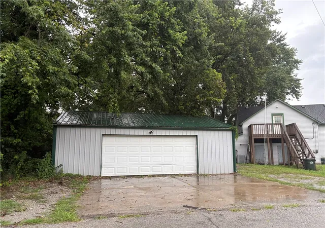 Photo 3 of Single family home for sale at 9911 N Cincinnati Columbus Rd, Waynesville, OH 45068 | MLS# 968317 | Listing updated on 2026-09-11