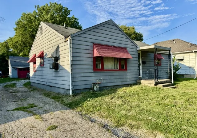 Photo 1 of Single family home for sale at 916 Young St, Piqua, OH 45356 | MLS# 967764 | Listing updated on 2026-09-10