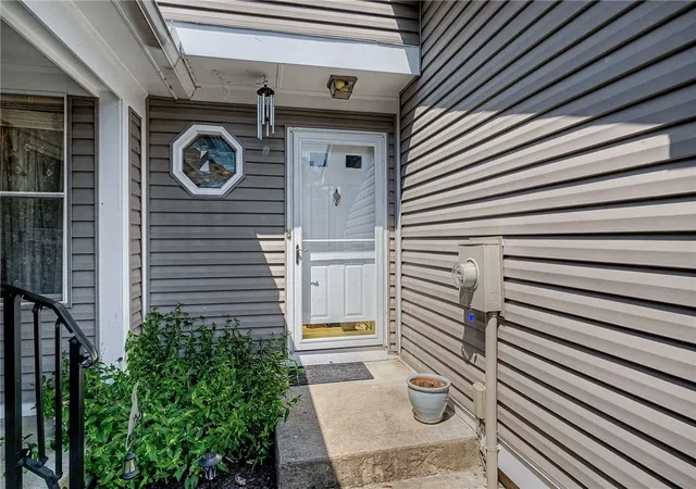 Photo 3 of Townhouse for sale at 774 Stoneharbor Ln, Maineville, OH 45039 | MLS# 968013 | Listing updated on 2026-09-08