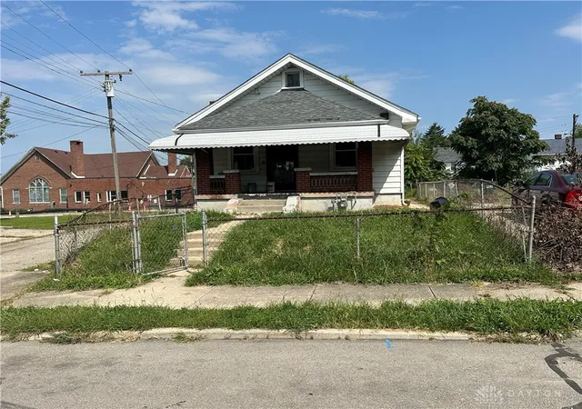 Photo 3 of Single family home for sale at 16 S Plaza Ave, Dayton, OH 45417 | MLS# 968341 | Listing updated on 2026-09-07