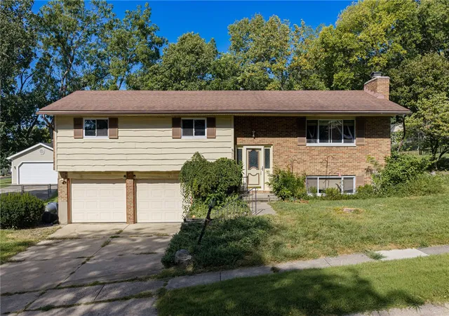 Photo 1 of Single family home for sale at 833 Lea Castle Pl, Miamisburg, OH 45342 | MLS# 968330 | Listing updated on 2026-09-07