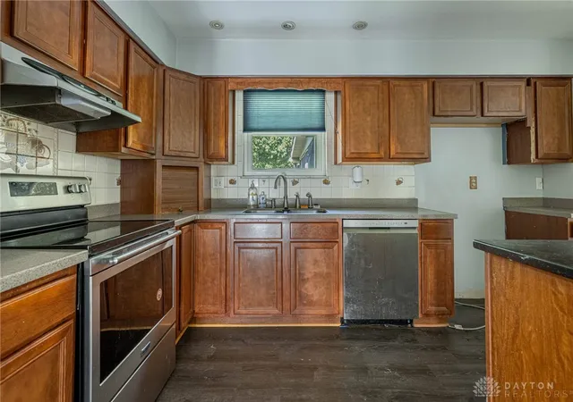 Photo 4 of Single family home for sale at 833 Lea Castle Pl, Miamisburg, OH 45342 | MLS# 968330 | Listing updated on 2026-09-07