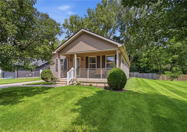 Photo 3 of Single family home for sale at 1742 Northpoint Rd, Springfield, OH 45503 | MLS# 966513 | Listing updated on 2026-09-13