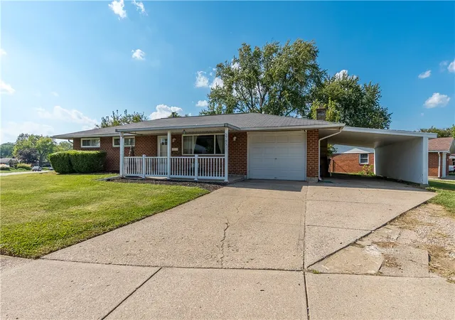 Photo 2 of Single family home for sale at 5785 Hinckley Ct, Dayton, OH 45424 | MLS# 967440 | Listing updated on 2026-09-12