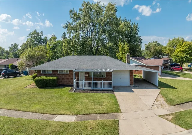 Photo 3 of Single family home for sale at 5785 Hinckley Ct, Dayton, OH 45424 | MLS# 967440 | Listing updated on 2026-09-12