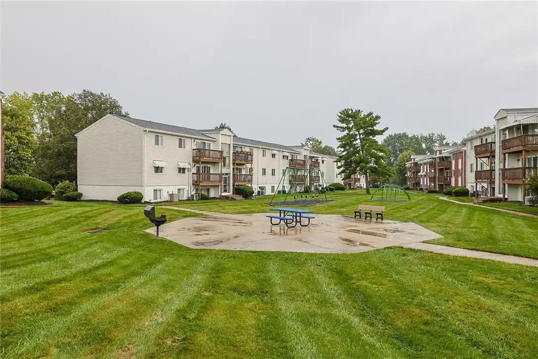 Listing Photo 27 - Condo for sale in 2260 Coach Dr located at 2260 Coach Dr, Dayton, OH 45440 - Unit 2260 Coach Dr
