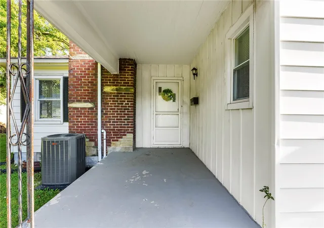 Photo 2 of Single family home for sale at 813 E Dorothy Ln, Dayton, OH 45419 | MLS# 966141 | Listing updated on 2026-09-13