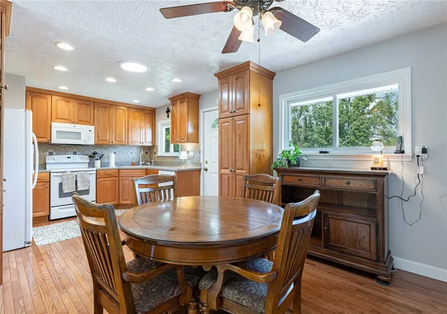 Photo 3 of Sale Pending at 3588 Roselawn Dr, Beavercreek, OH 45430 | MLS# 968357 | Listing updated on 2026-10-02