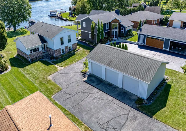 Photo 3 of Single family home for sale at 178 Lakengren Dr, Eaton, OH 45320 | MLS# 968366 | Listing updated on 2026-09-08