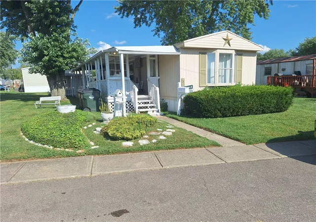 Photo 1 of Manufactured home for sale at 5230 Pinemount Cir, Miamisburg, OH 45342 | MLS# 968385 | Listing updated on 2026-09-09