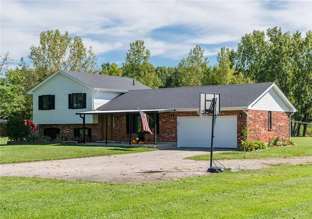 Photo 3 of Sale Pending at 10156 Brookville Phillipsburg Rd, Brookville, OH 45309 | MLS# 968320 | Listing updated on 2026-09-10