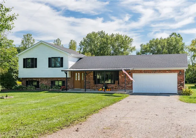 Photo 3 of Sale Pending at 10156 Brookville Phillipsburg Rd, Brookville, OH 45309 | MLS# 968320 | Listing updated on 2026-09-10