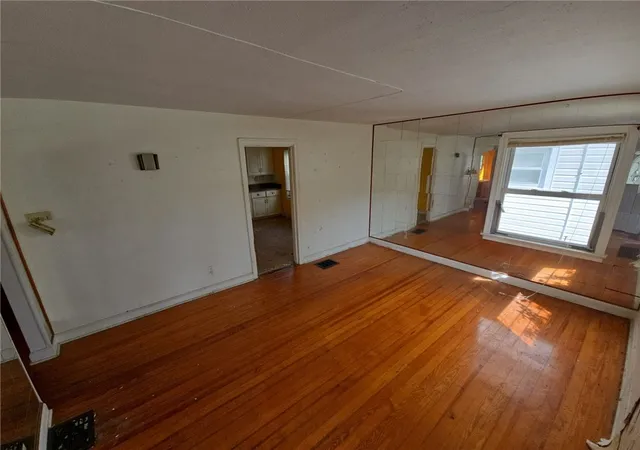 Photo 3 of Single family home for sale at 59 S Moss Ave, Dayton, OH 45417 | MLS# 968391 | Listing updated on 2026-09-08