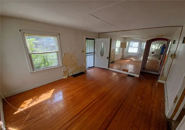 Photo 4 of Single family home for sale at 59 S Moss Ave, Dayton, OH 45417 | MLS# 968391 | Listing updated on 2026-09-08
