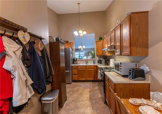 Listing Photo 5 - Condo for sale in building located at 4081 Bonita Dr, Middletown, OH 45044