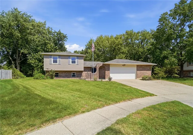 Single family home for sale at 703 Bay Brooke Ct, Vandalia, OH 45377 | MLS# 968365