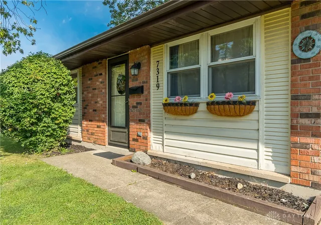 Photo 3 of Single family home for sale at 7319 Belle Plain Dr, Dayton, OH 45424 | MLS# 967438 | Listing updated on 2026-10-06