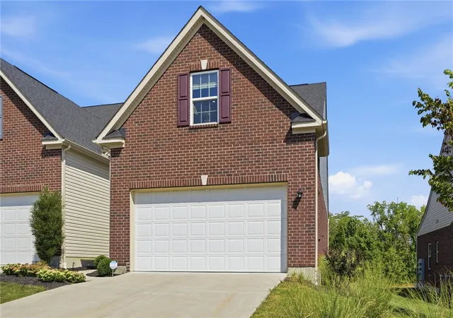 Photo 2 of Single family home for sale at 7884 Pinnacle Point Dr, West Chester, OH 45069 | MLS# 968383 | Listing updated on 2026-09-08